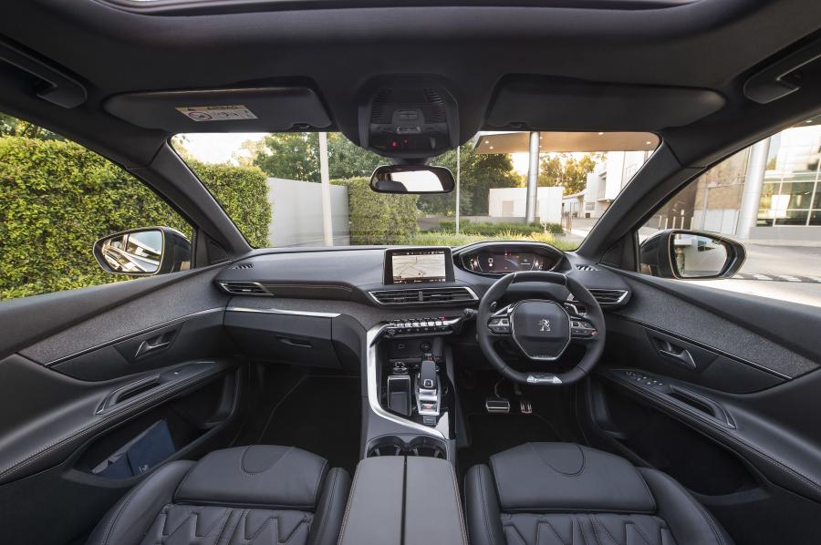 Торпедо Peugeot 5008 GT Line 2018 года  (AU) (фото 2 из 8)